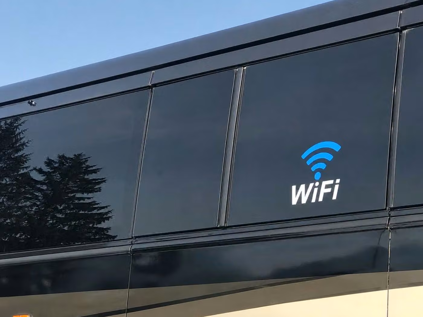 coachella 18 passenger minibus wifi