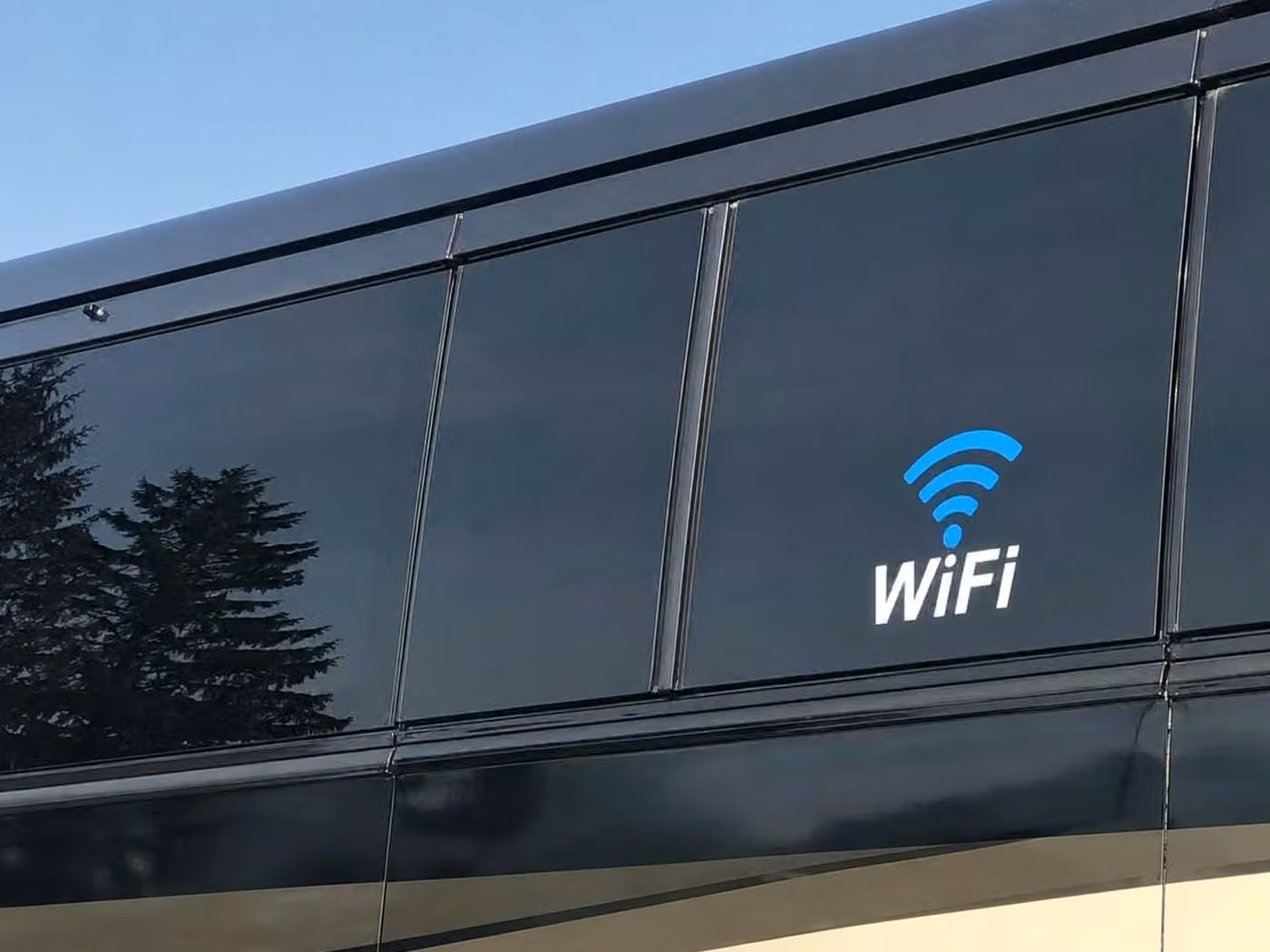 coachella 20 passenger minibus wifi