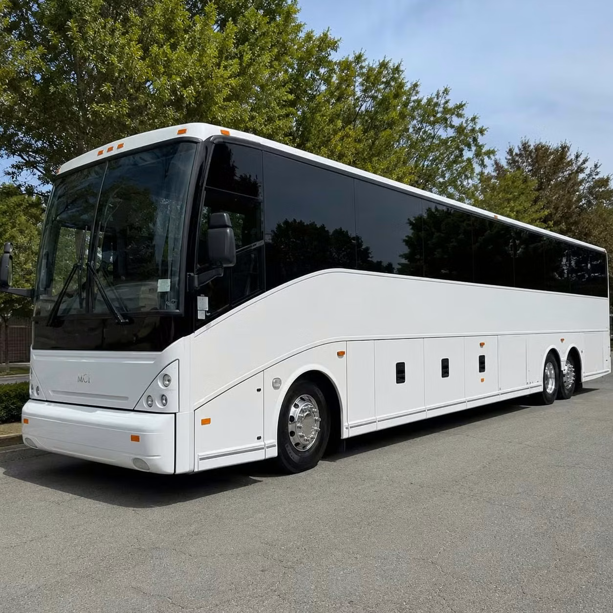 coachella modern motorcoach rentals for corporate events and retreats